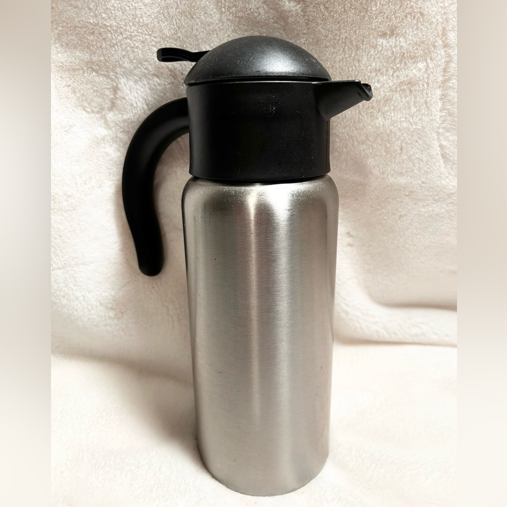 SERVICE IDEAS SJ10 STAINLESS STEEL INSULATED HOT COLD CARAFE 1 LITER